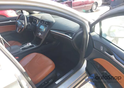 2019 Ford Fusion Titanium z USA, uszkodzony, nr VIN 3FA6P0K96KR254225